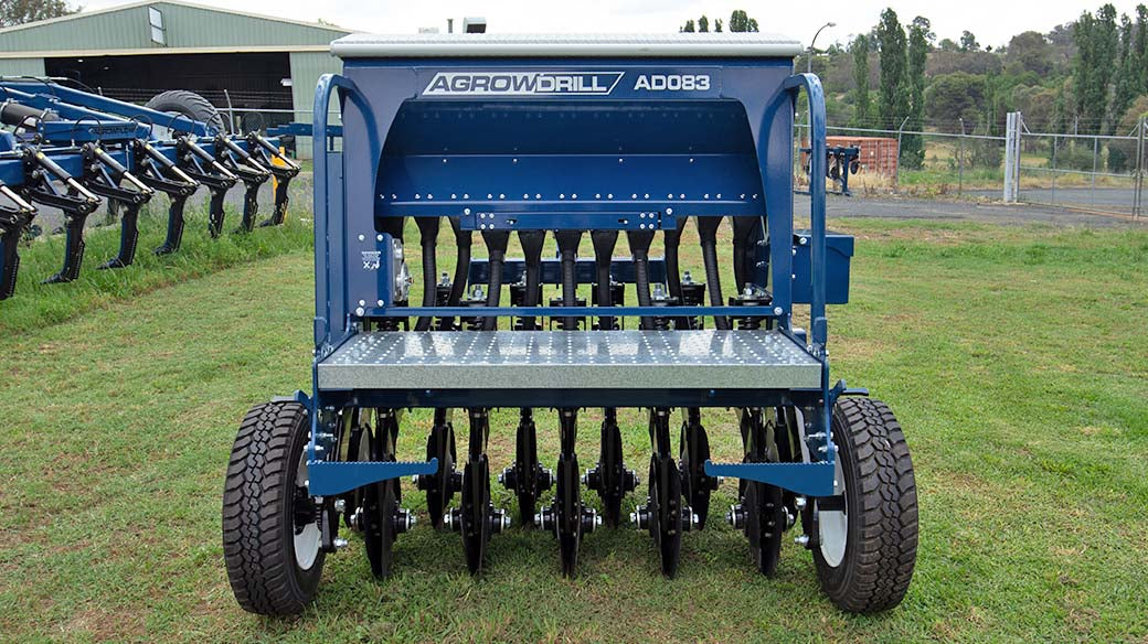 AD083 Disc Seeder with 401 double disc unit undercarriage