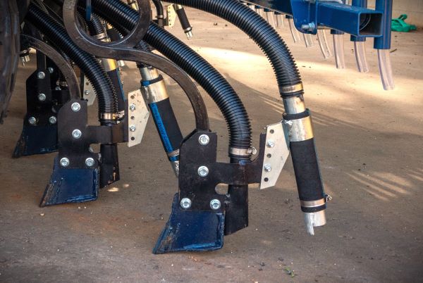 Seed Drill Options and Accessories - Double Chuting