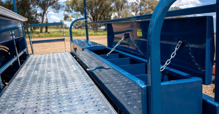 AD240 adjustable platform and mounted small seed box