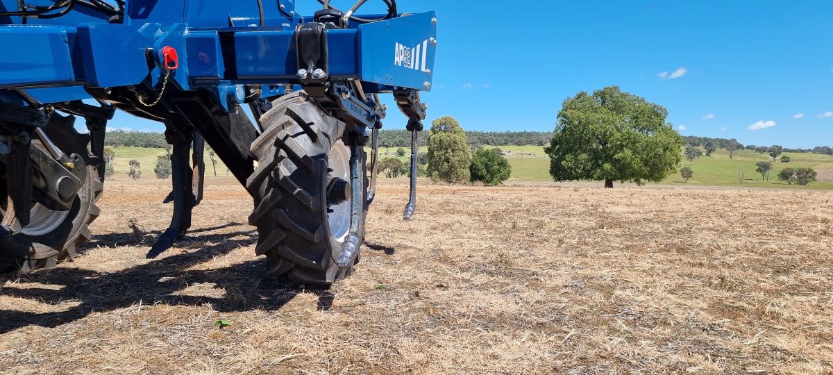 AP92 with shank undercarriage