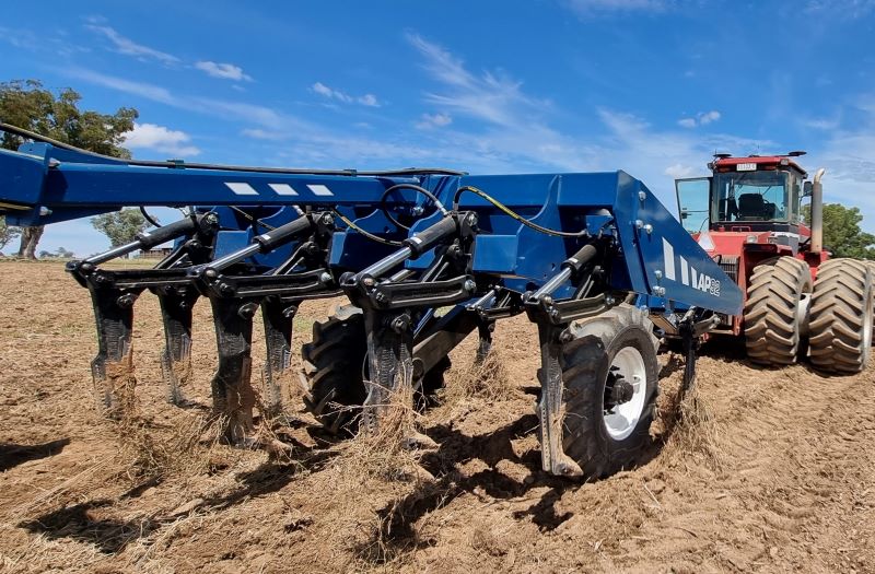 AP92 4.5m deep ripper plough with leading-trailing design with compacted soil on shanks