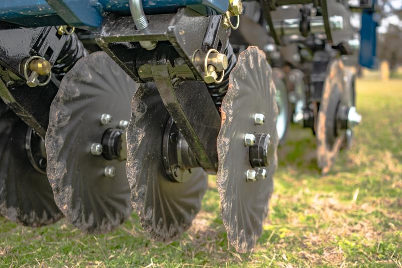 Fluted Coulters on a Agrowdrill with Discs